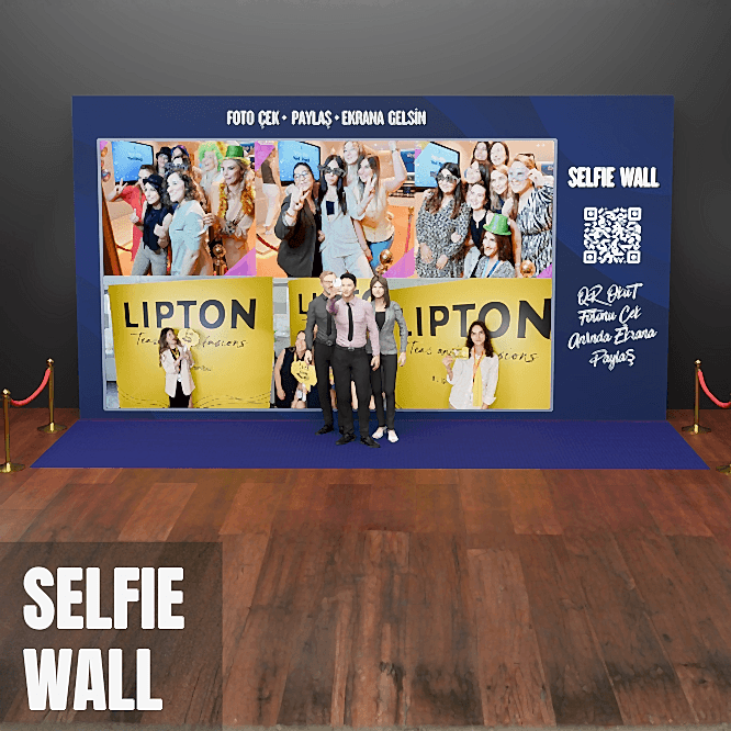 Selfie Wall